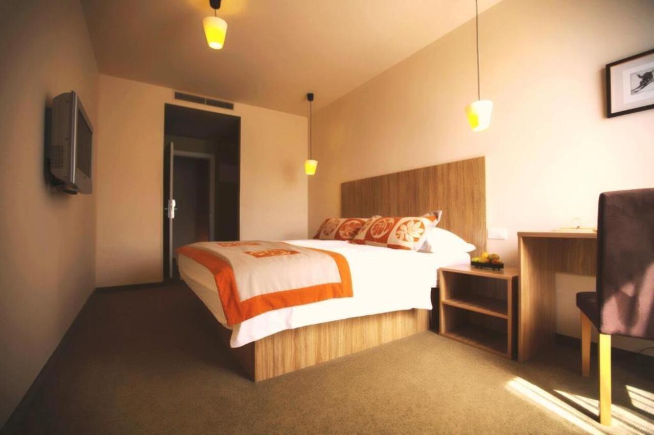 Ambient Hotel Domžale Kültér fotó