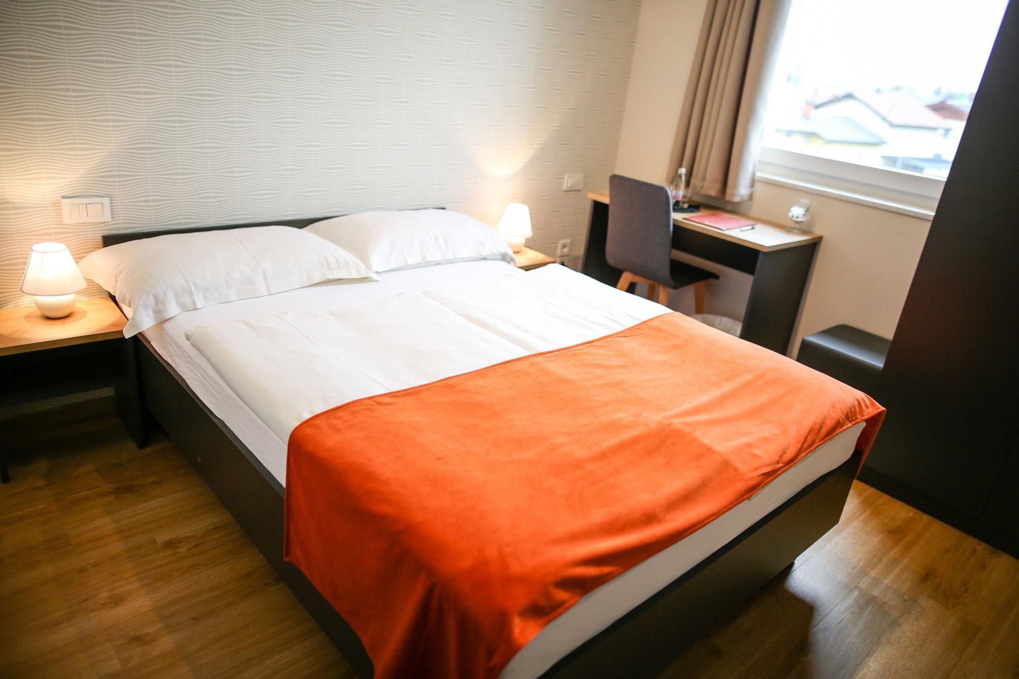 Ambient Hotel Domžale Kültér fotó
