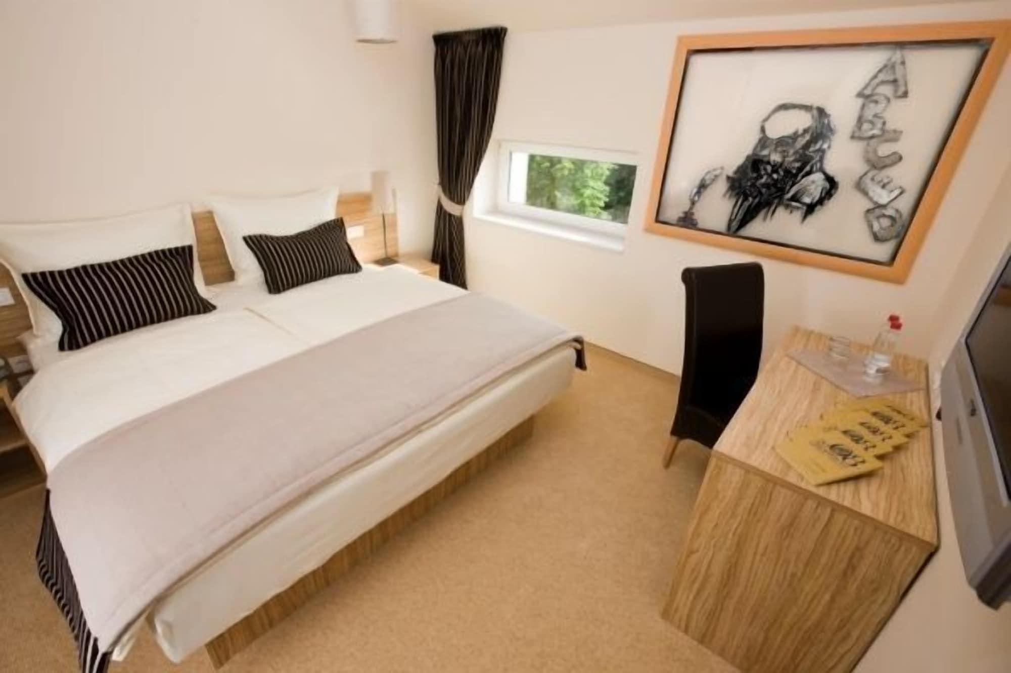 Ambient Hotel Domžale Kültér fotó