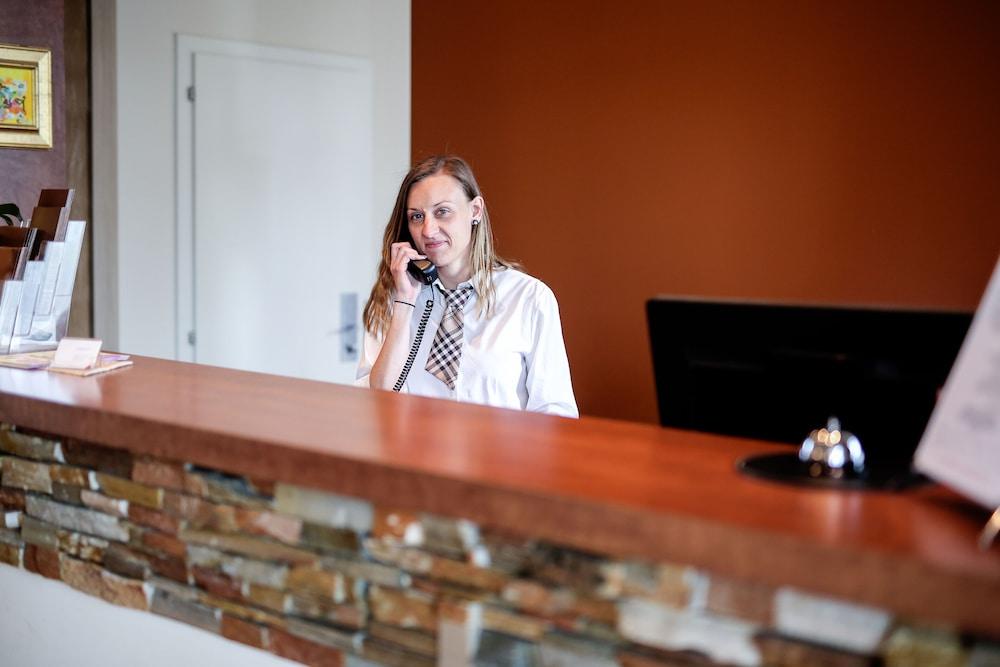 Ambient Hotel Domžale Kültér fotó