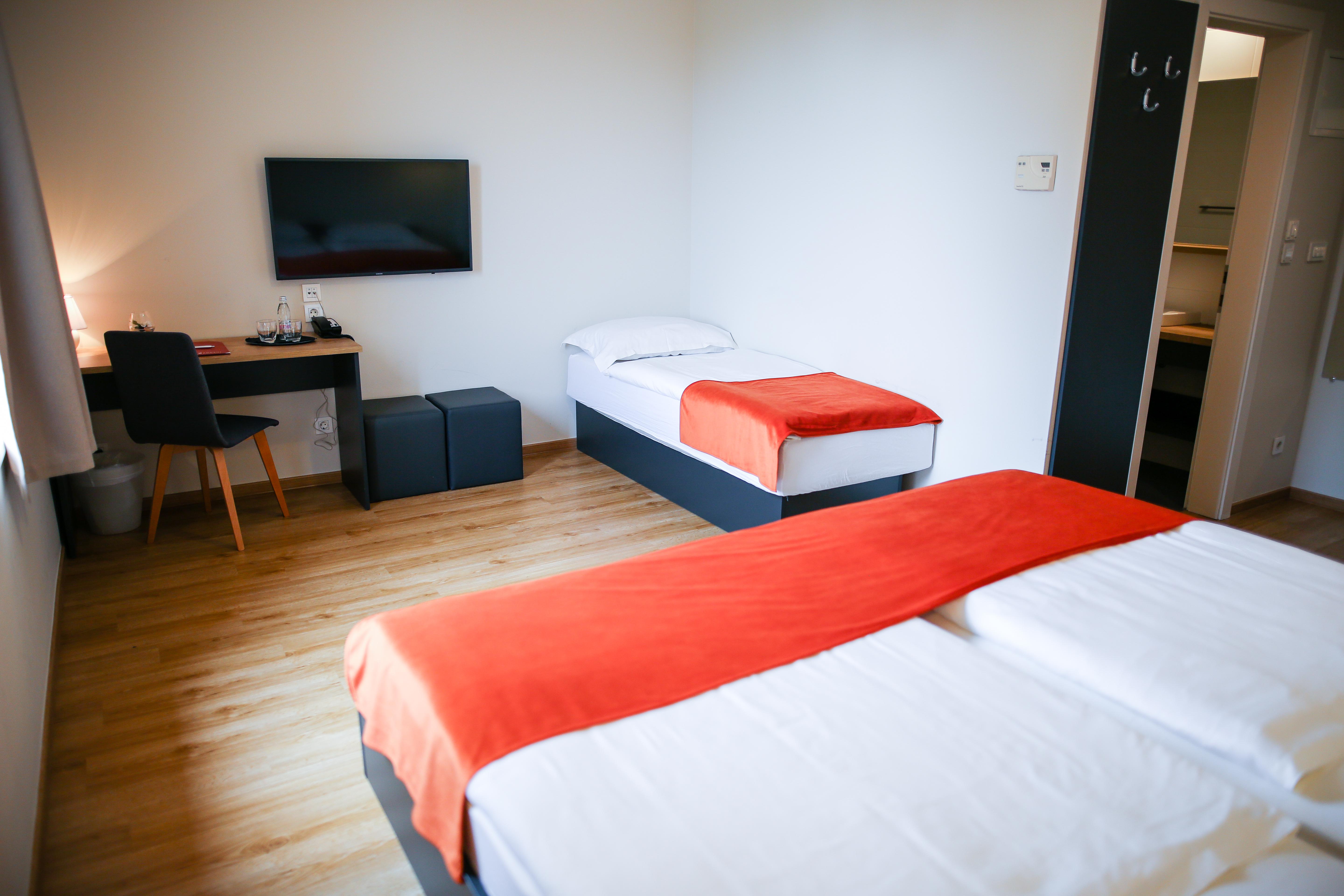 Ambient Hotel Domžale Kültér fotó