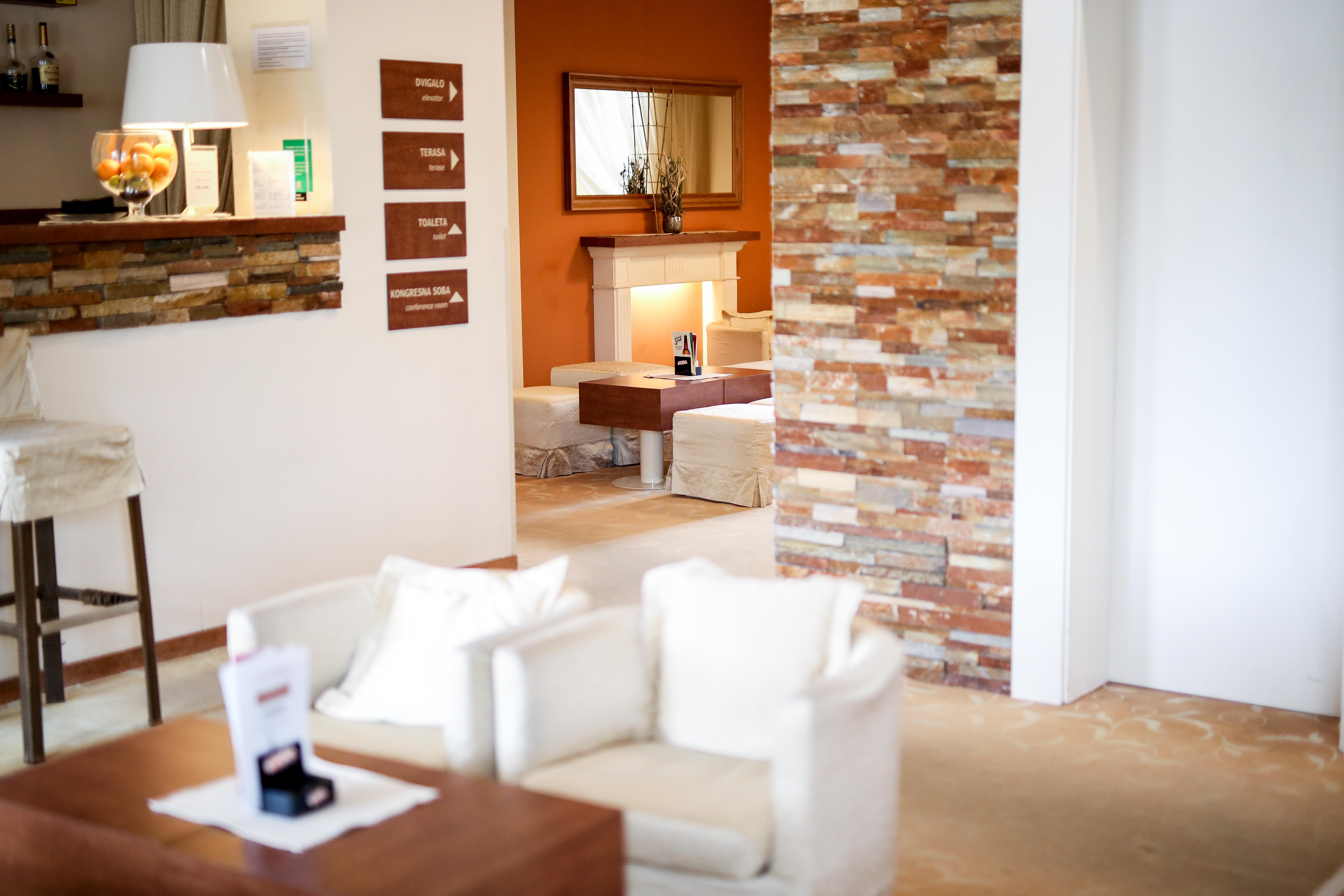 Ambient Hotel Domžale Kültér fotó