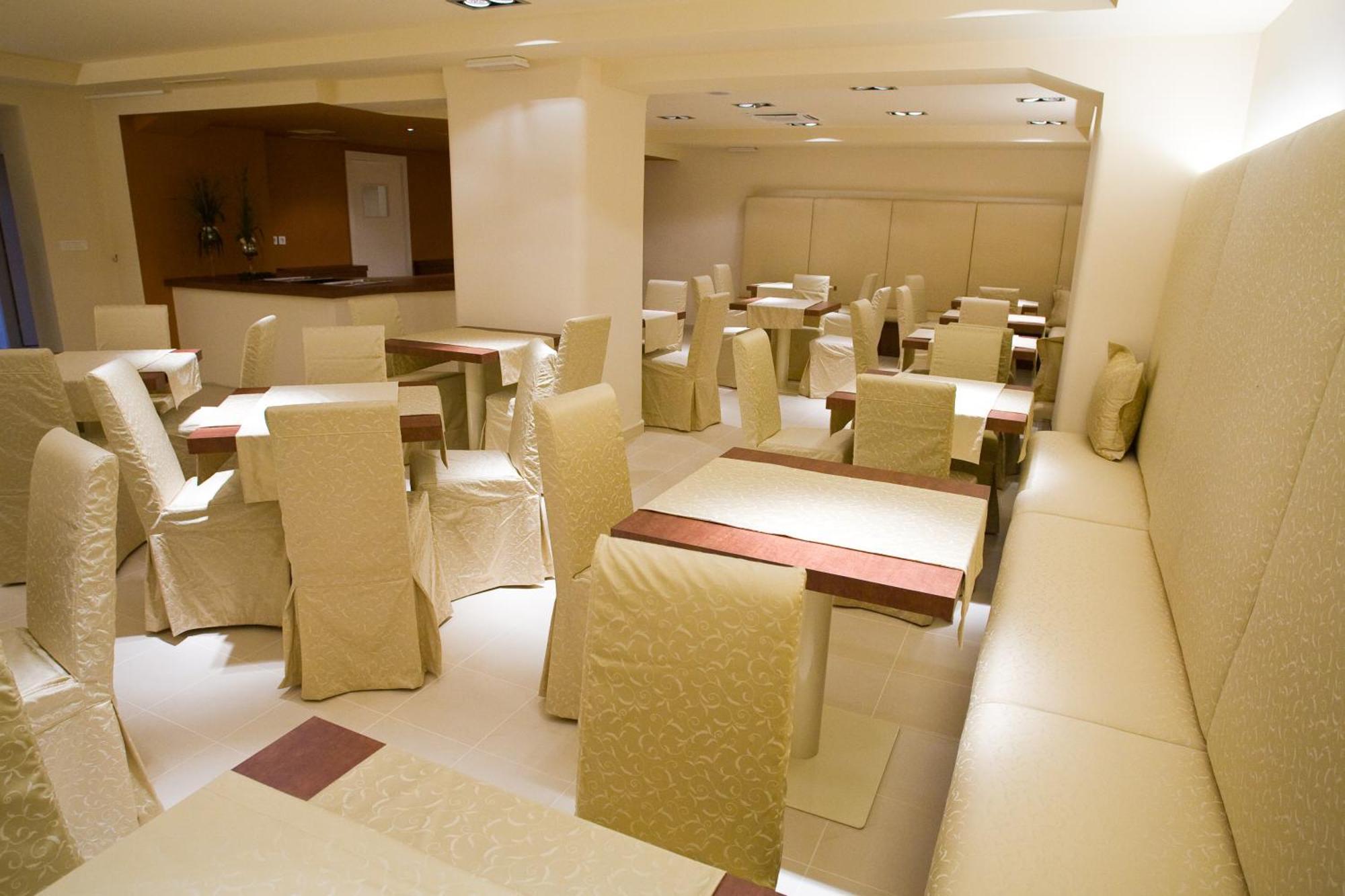 Ambient Hotel Domžale Kültér fotó