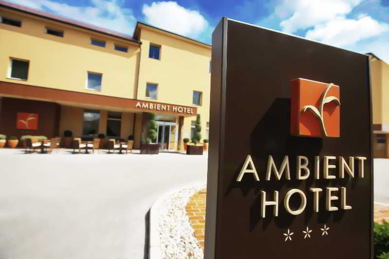 Ambient Hotel Domžale Kültér fotó
