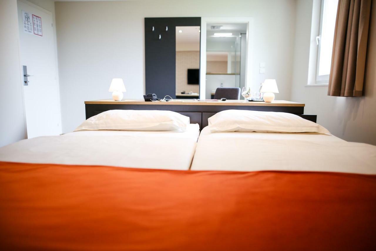 Ambient Hotel Domžale Kültér fotó