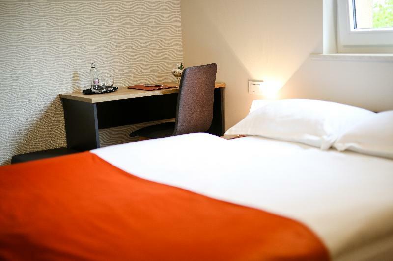 Ambient Hotel Domžale Kültér fotó