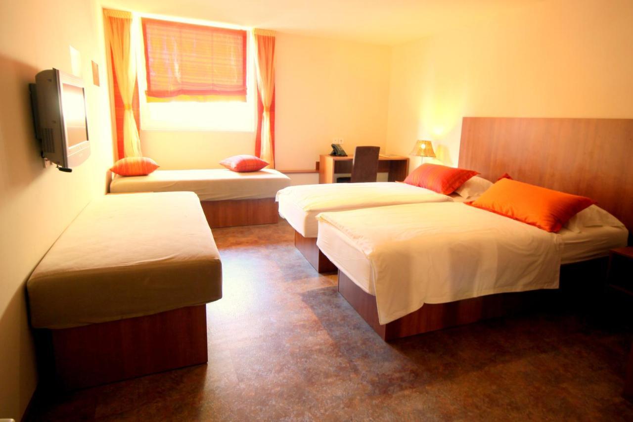 Ambient Hotel Domžale Kültér fotó